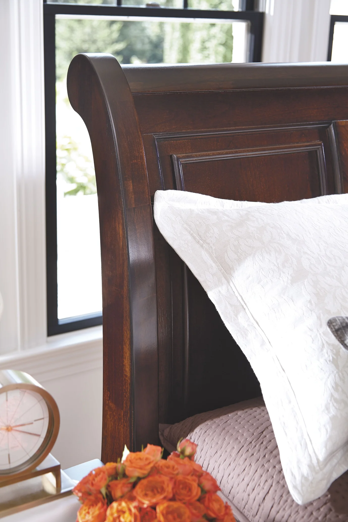 Porter 5 pc Sleigh Bedroom Set
